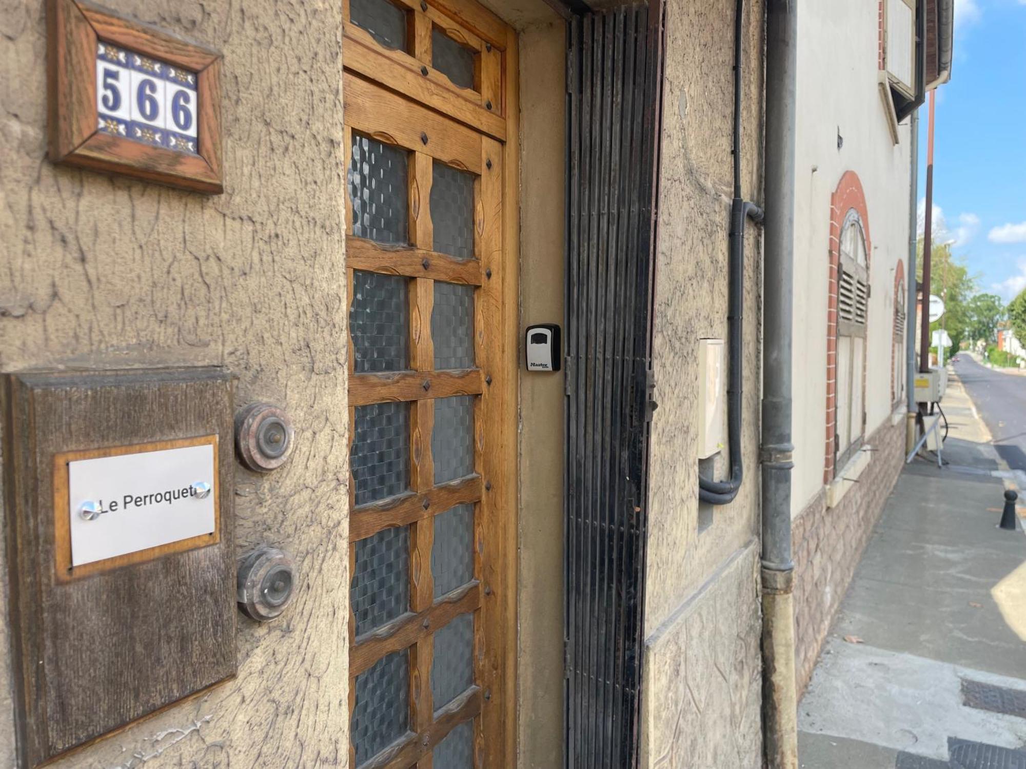 Le Perroquet Apartment Villars-les-Dombes Exterior photo